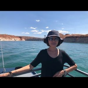 Meet your Posher, Maria